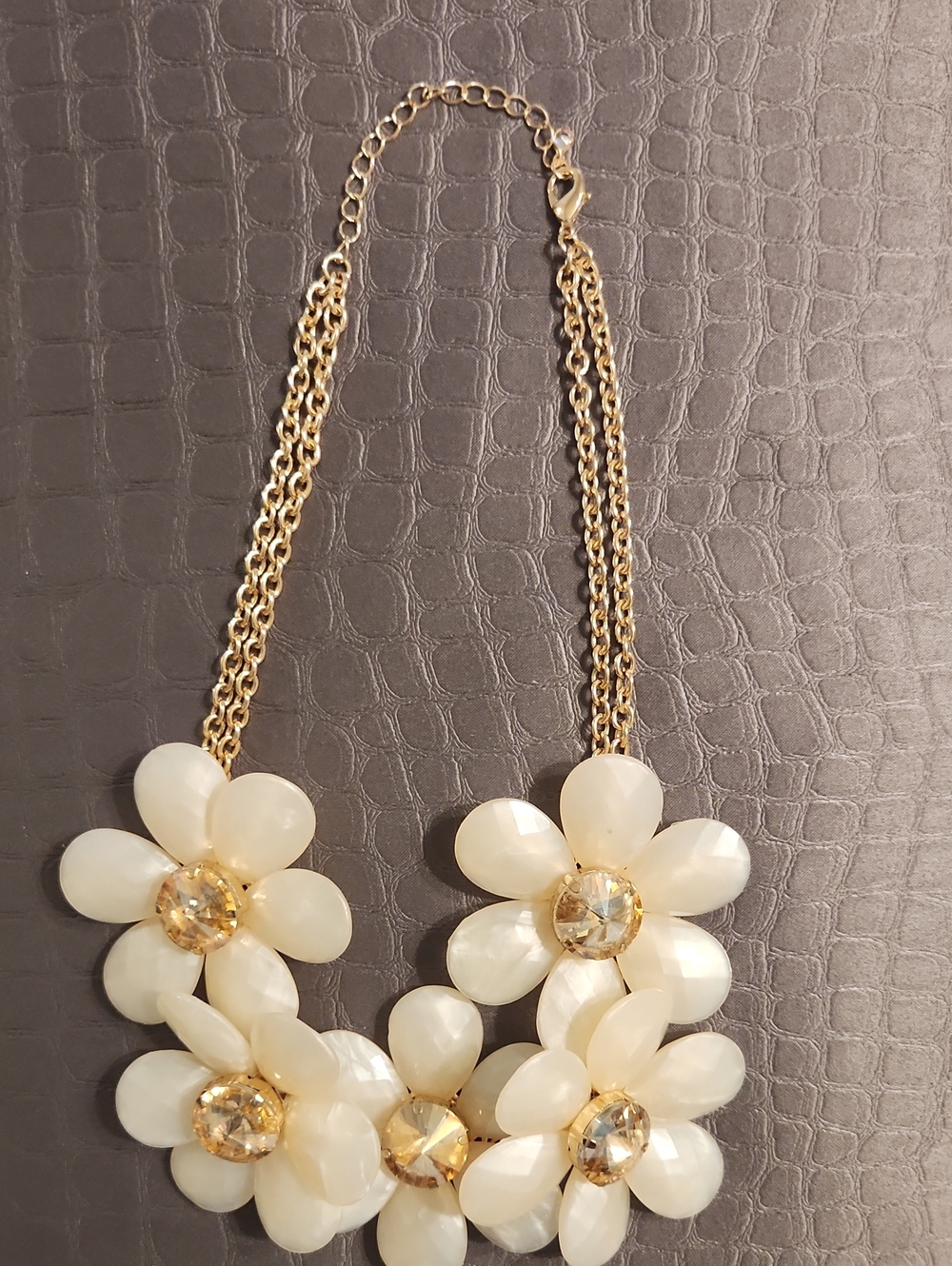 Gold Chain Floral Statement Necklace in Ivory